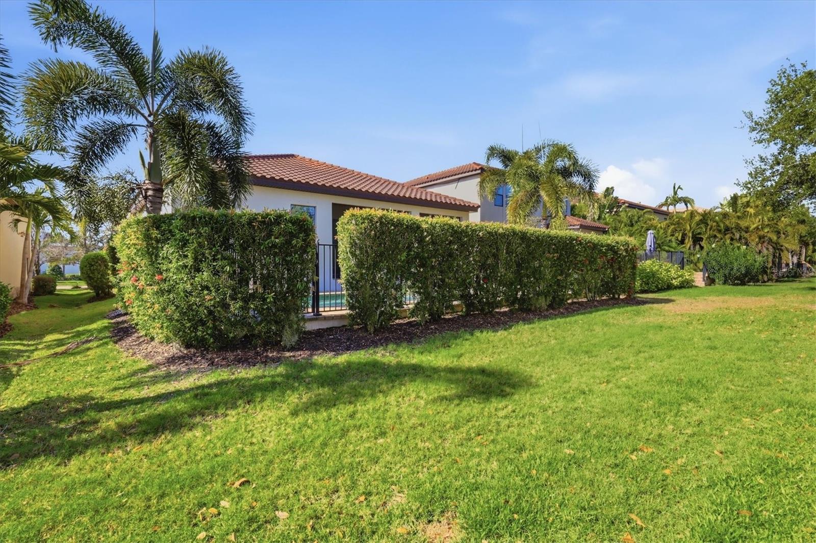 Image 38 of 48 For 5423 Title Row Drive