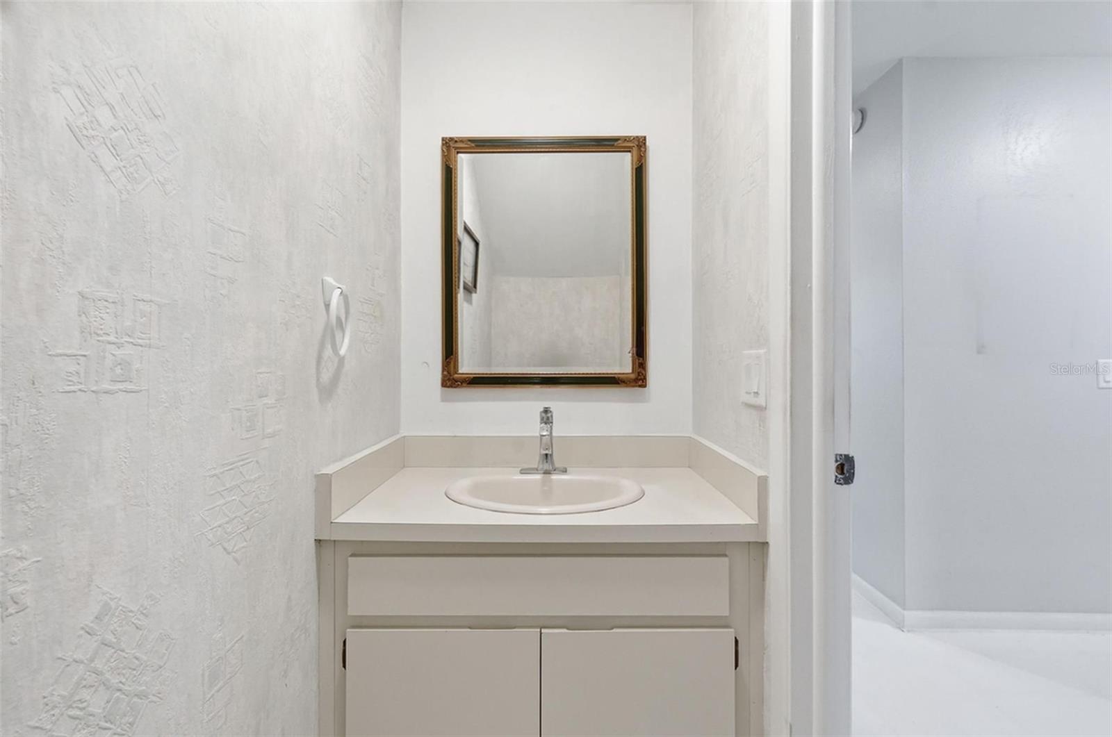 Image 19 of 89 For 16143 Rambling Vine Drive E