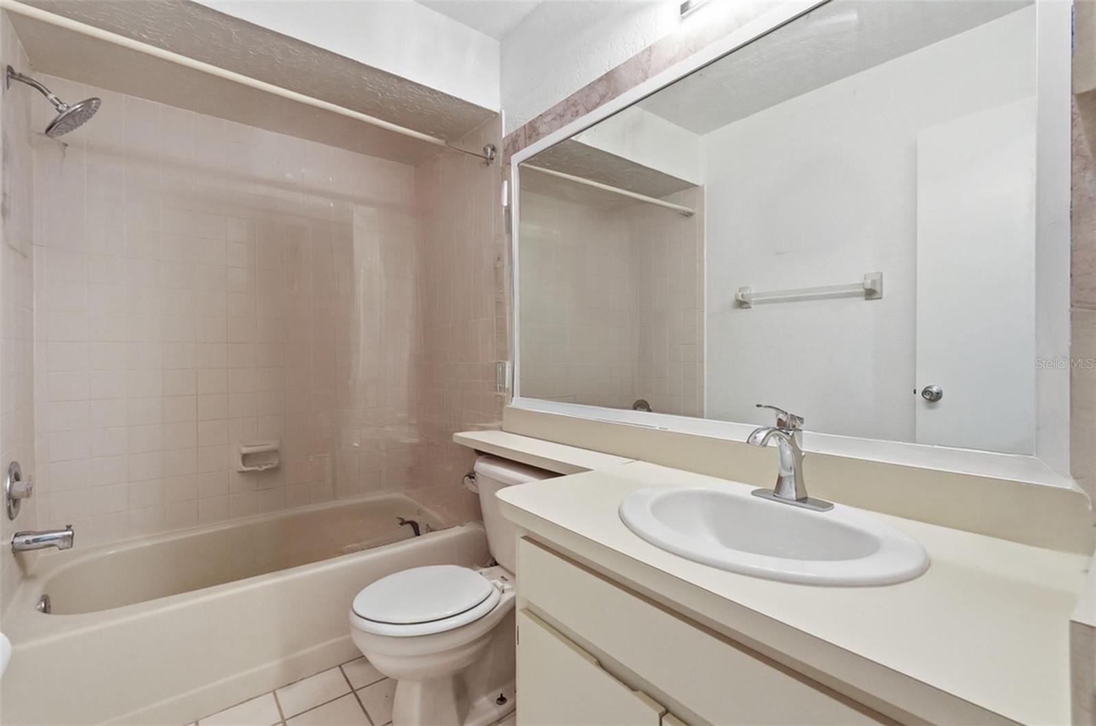 Image 26 of 89 For 16143 Rambling Vine Drive E