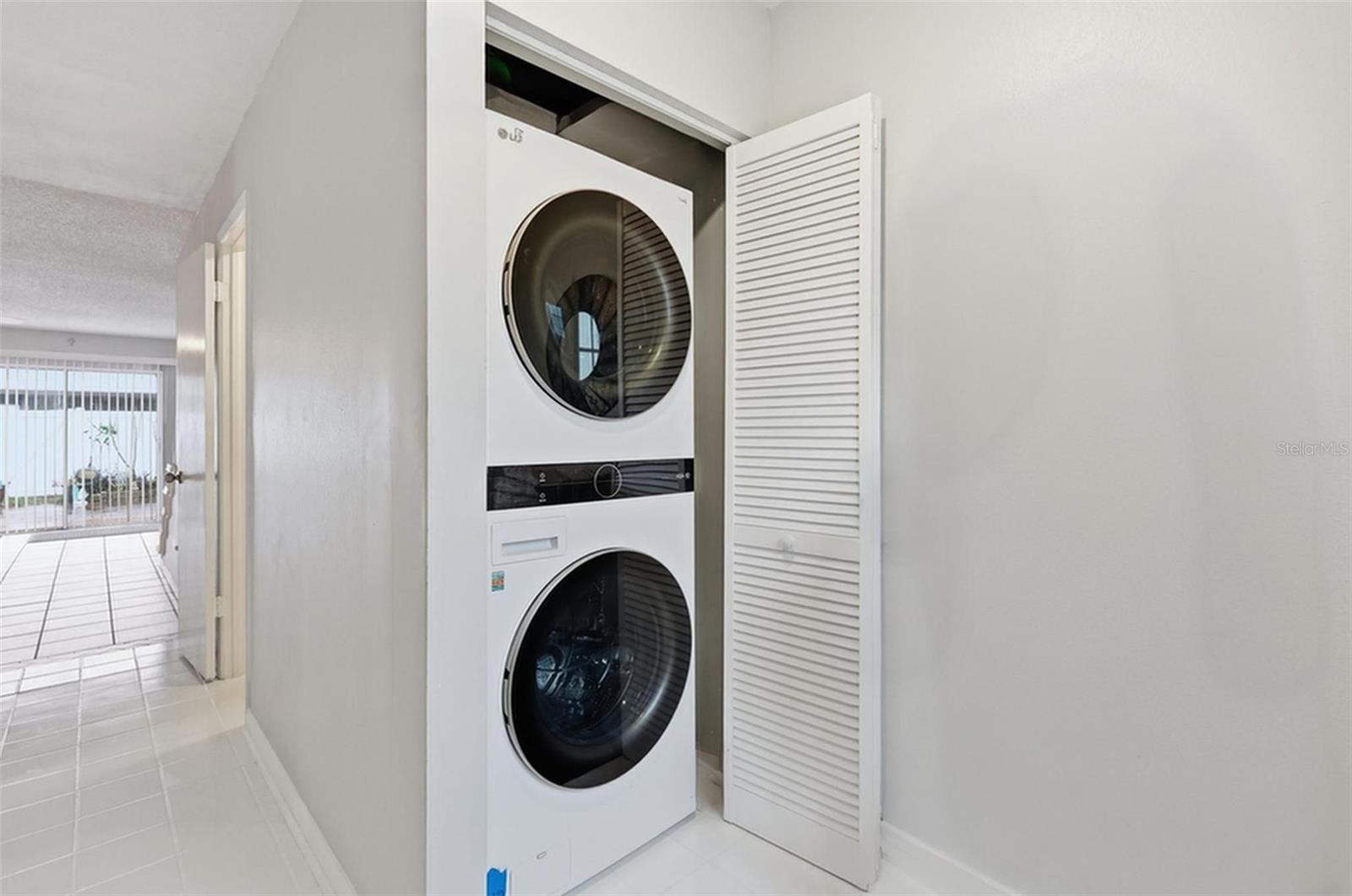 Image 3 of 89 For 16143 Rambling Vine Drive E