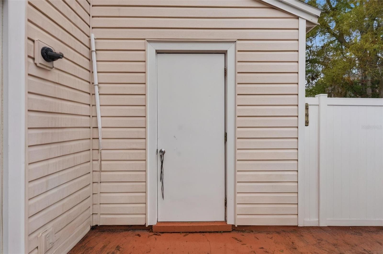 Image 36 of 89 For 16143 Rambling Vine Drive E