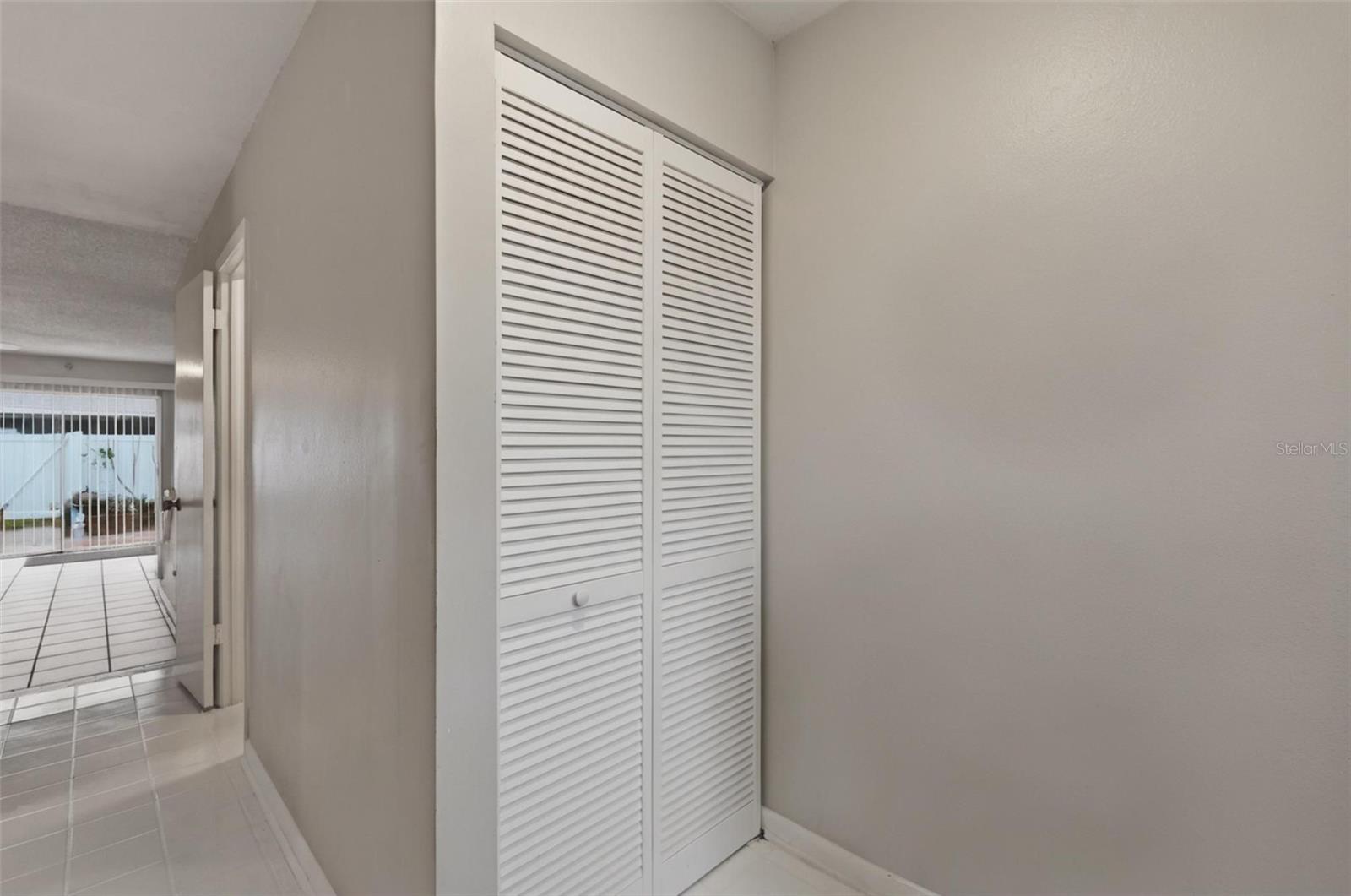 Image 4 of 89 For 16143 Rambling Vine Drive E