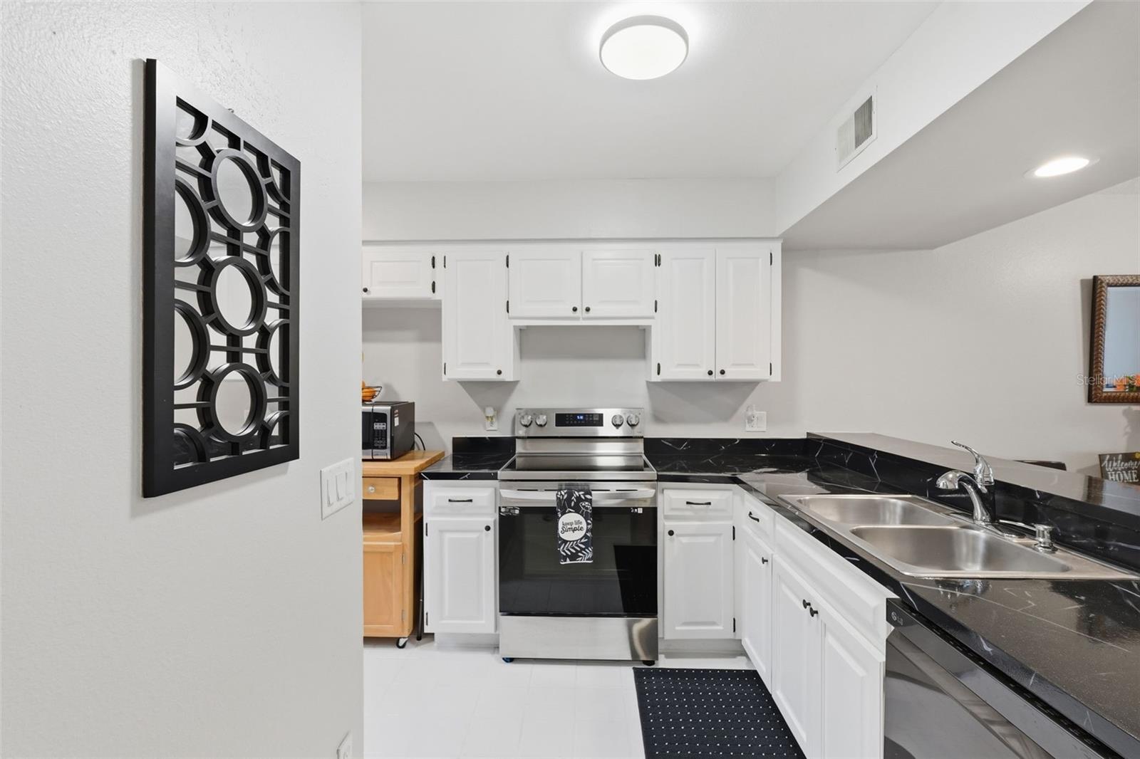 Image 55 of 89 For 16143 Rambling Vine Drive E