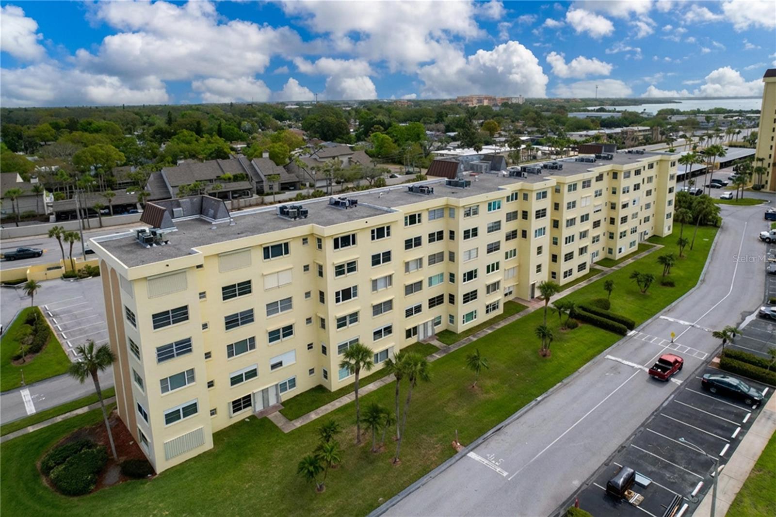 Image 32 of 54 For 4650 Cove Circle 209