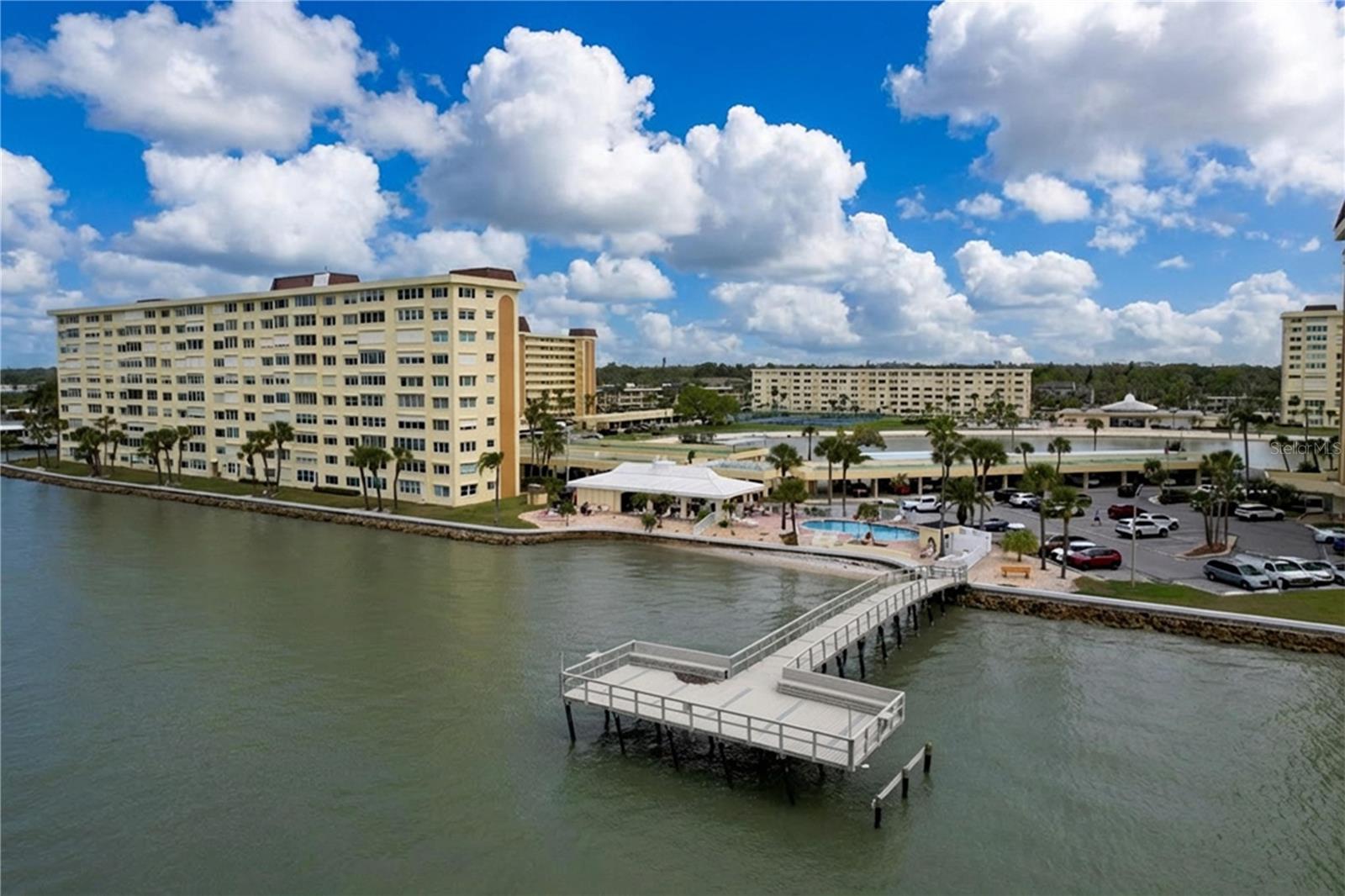 Image 37 of 54 For 4650 Cove Circle 209