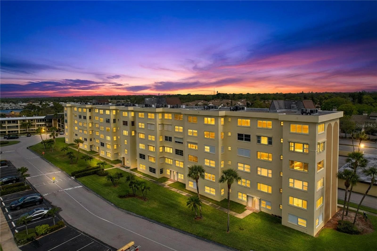 Image 48 of 54 For 4650 Cove Circle 209