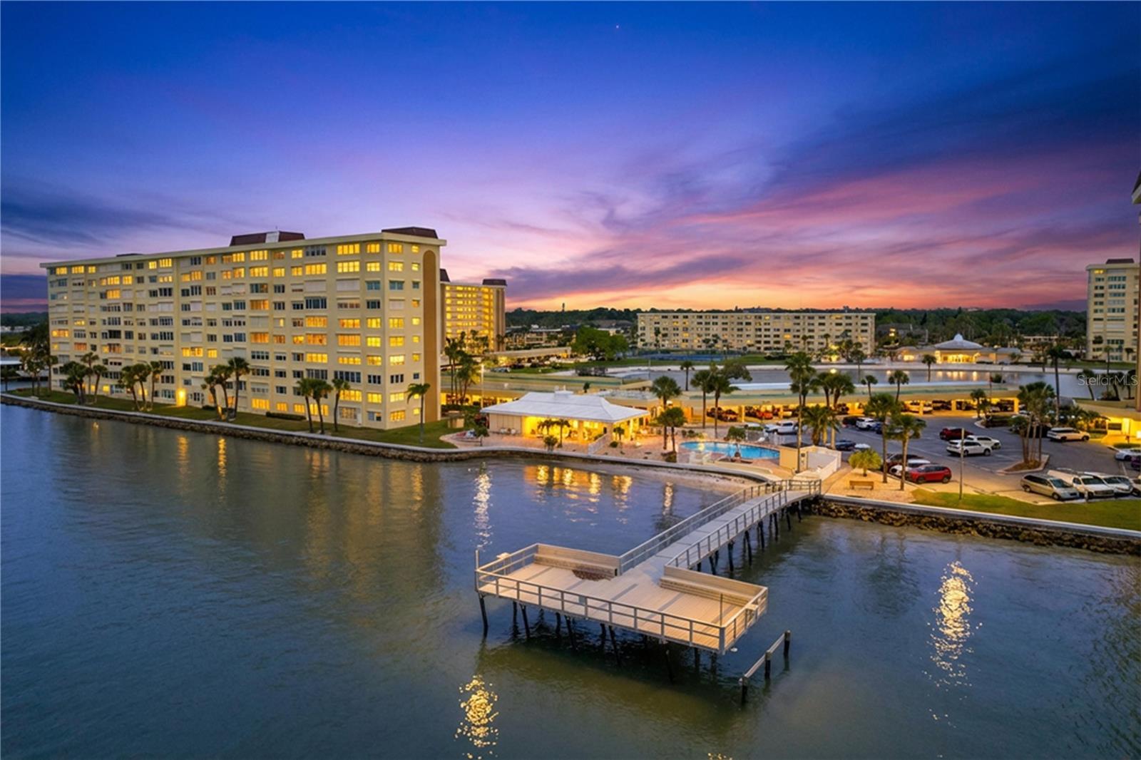 Image 52 of 54 For 4650 Cove Circle 209