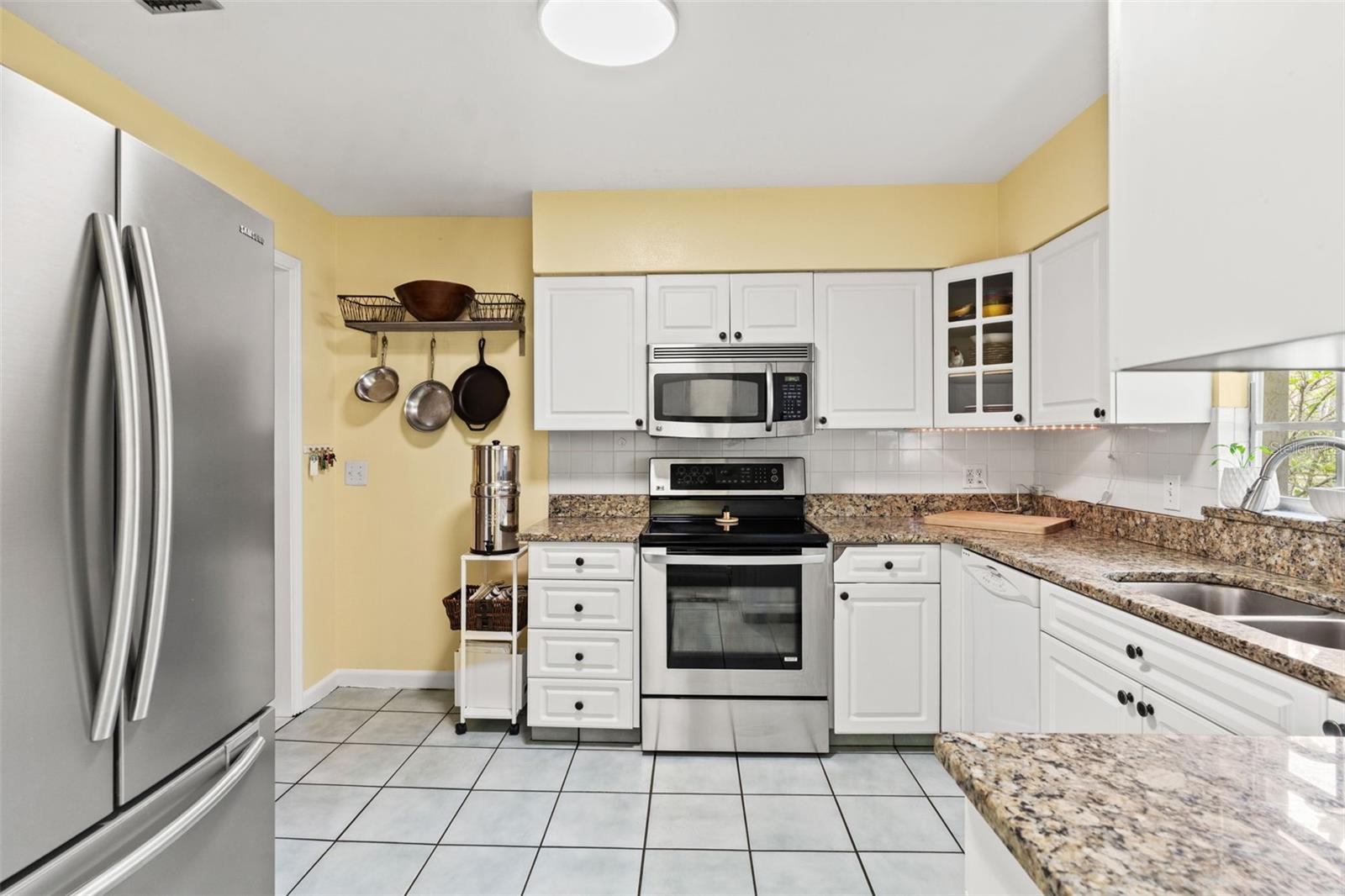 Image 21 of 58 For 1202 Coral Street