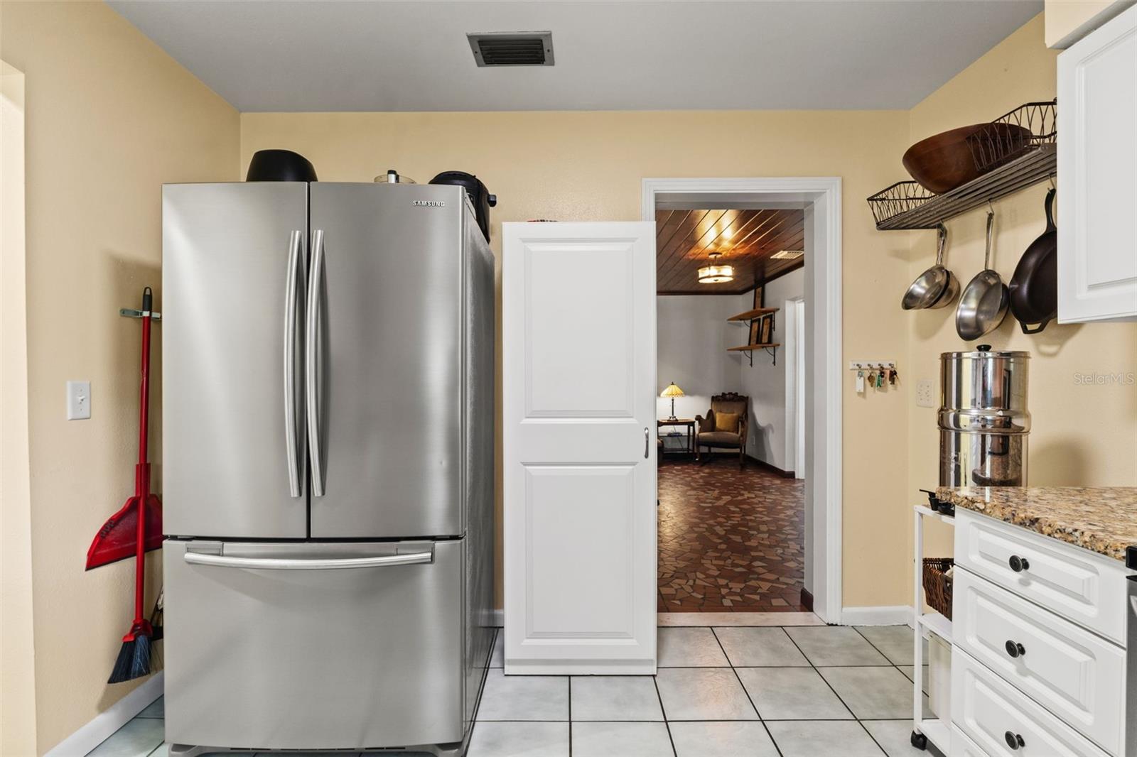 Image 22 of 58 For 1202 Coral Street