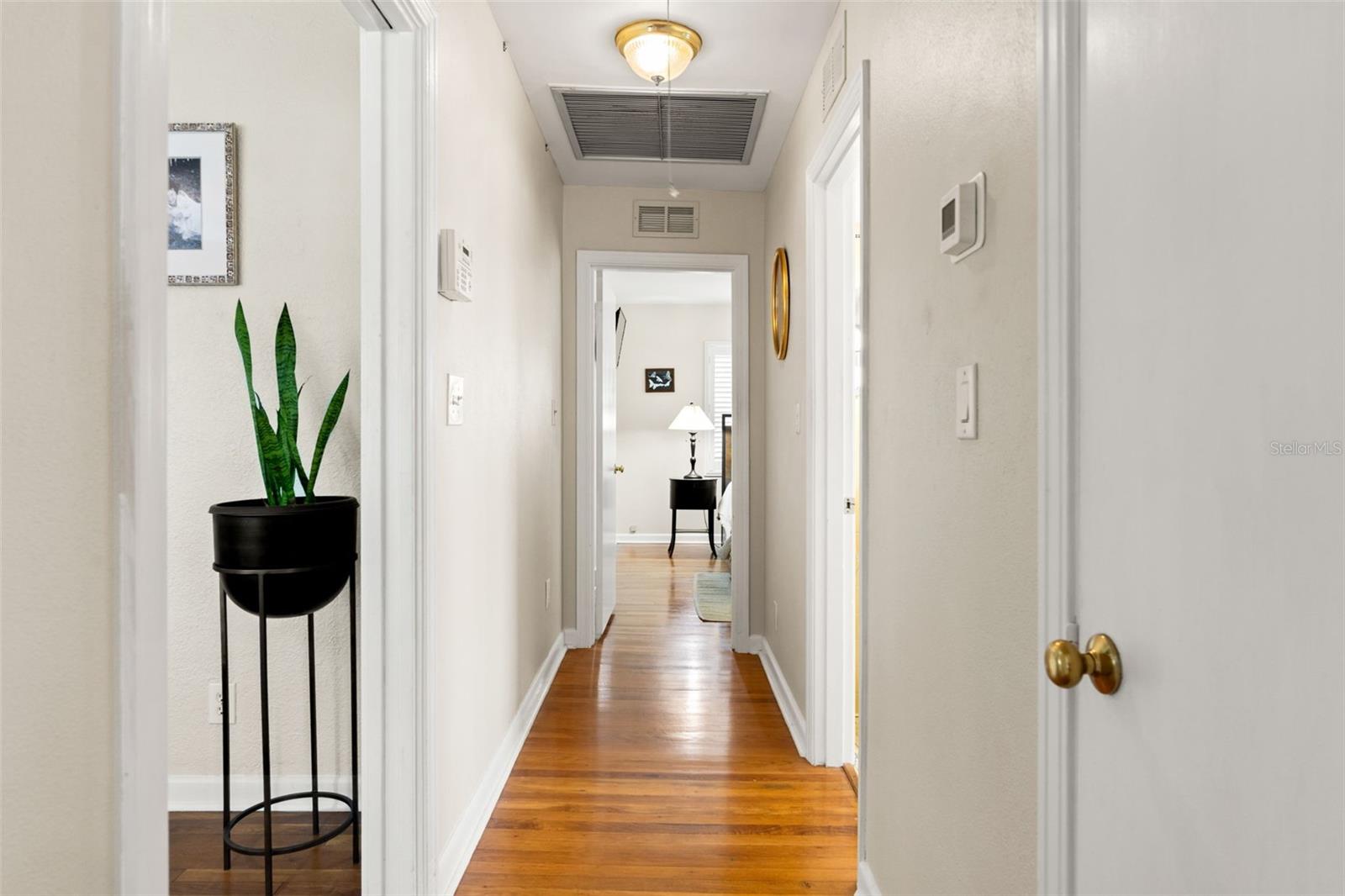 Image 27 of 58 For 1202 Coral Street