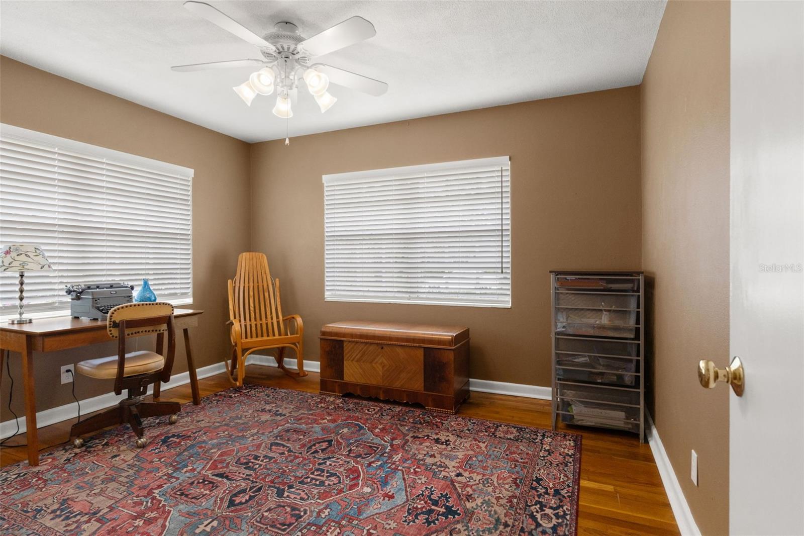 Image 28 of 58 For 1202 Coral Street