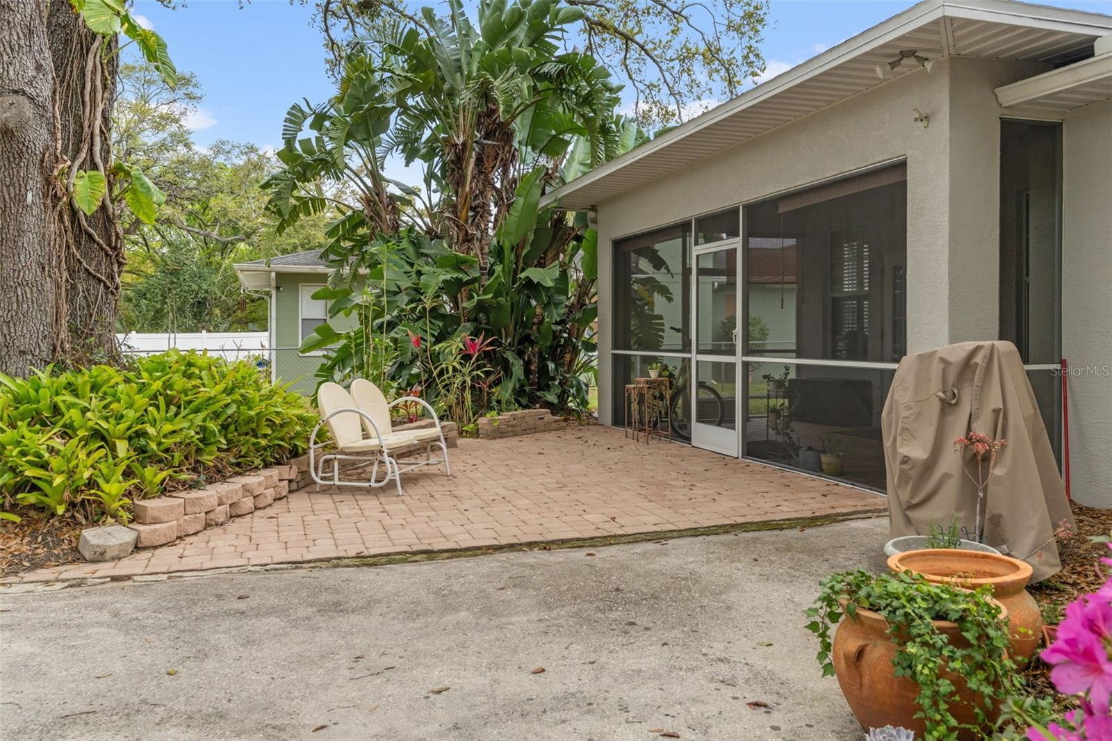 Image 39 of 58 For 1202 Coral Street