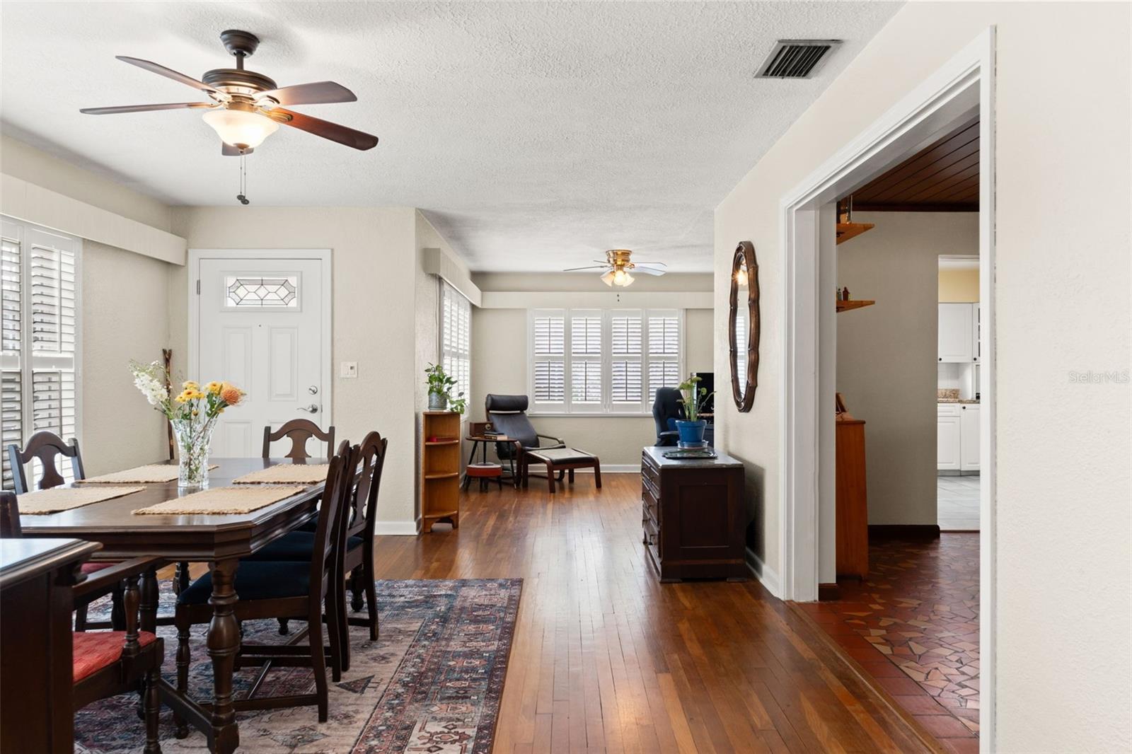 Image 7 of 58 For 1202 Coral Street