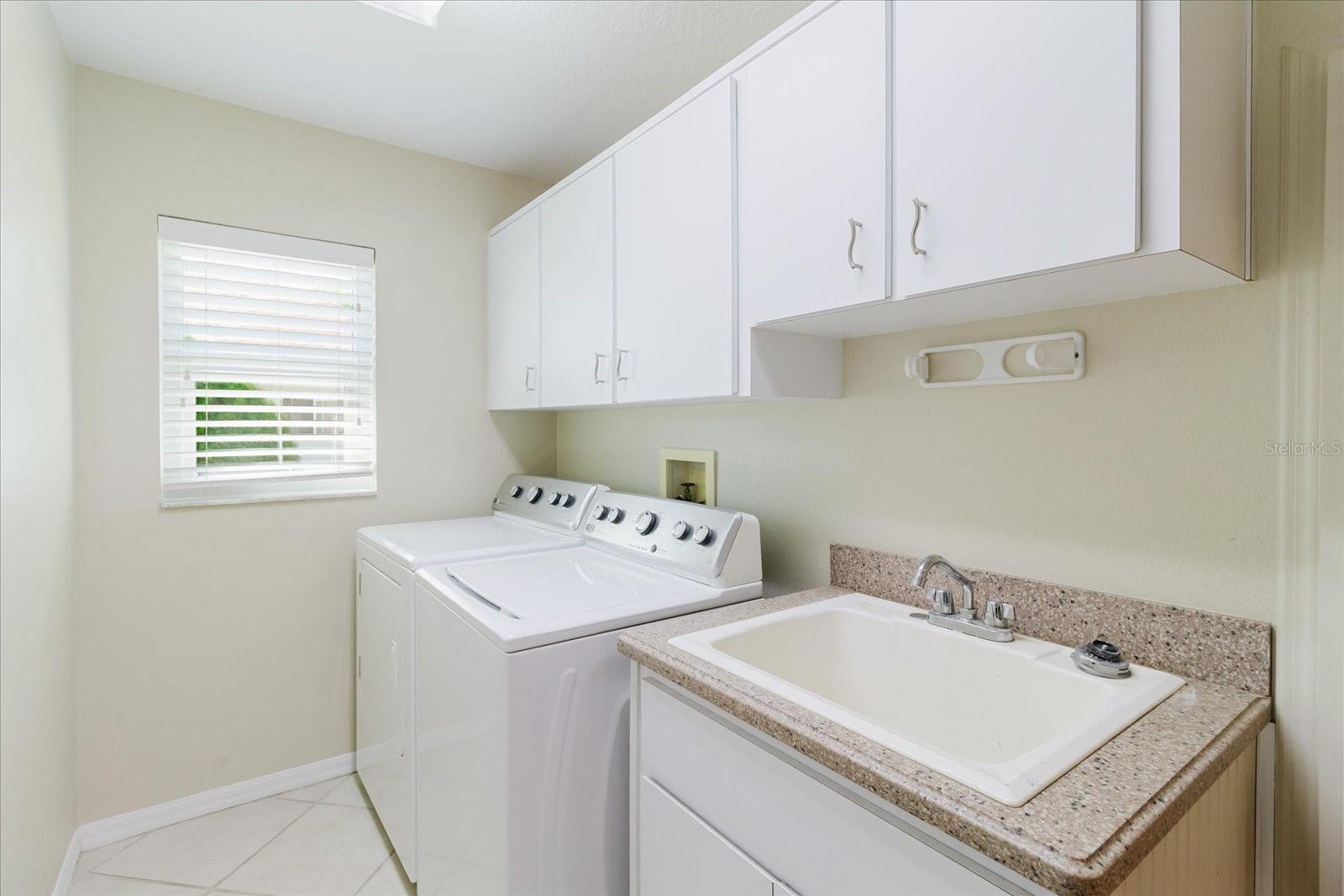 Image 28 of 39 For 4411 Genesee Lane