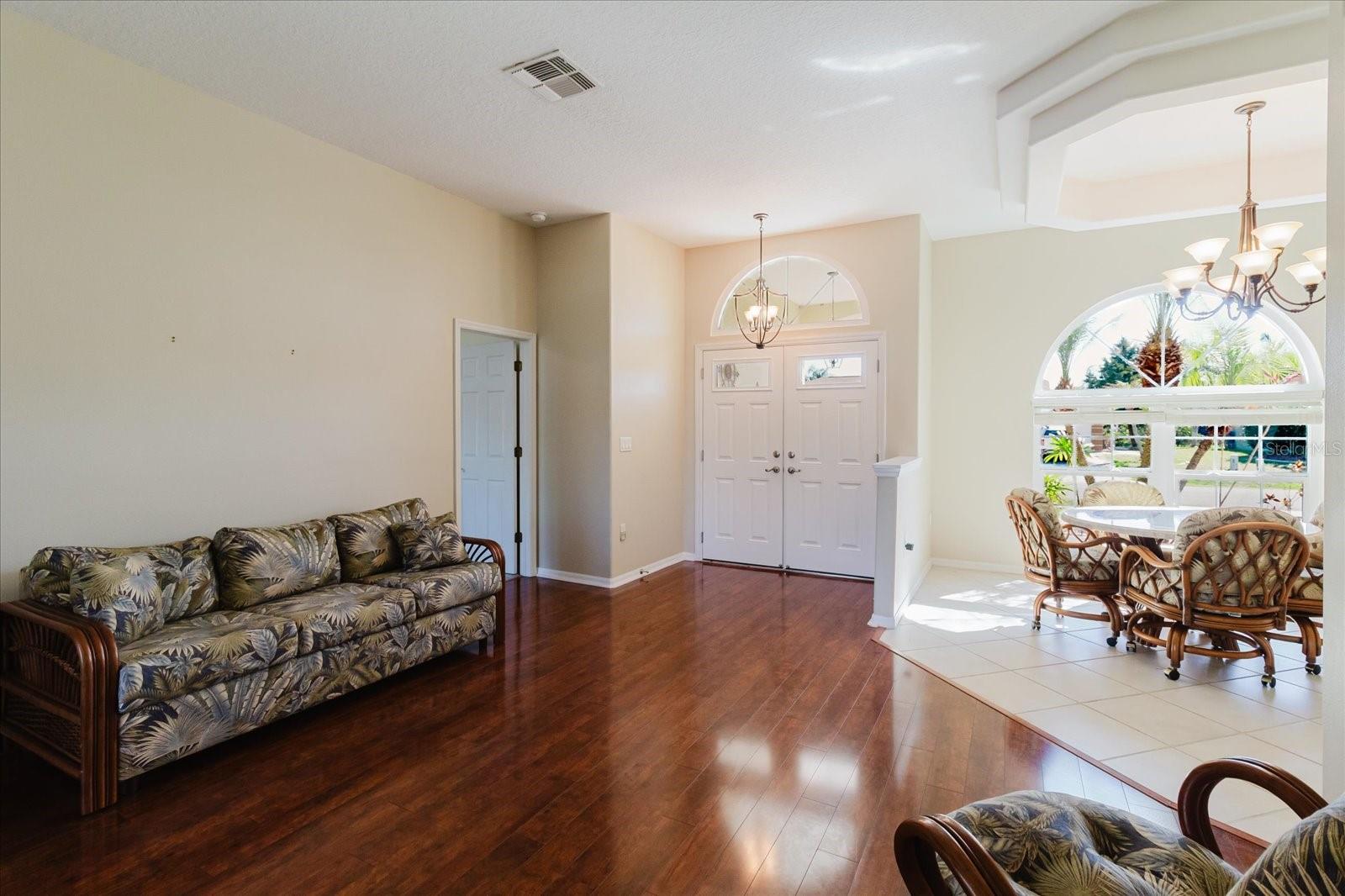 Image 7 of 39 For 4411 Genesee Lane