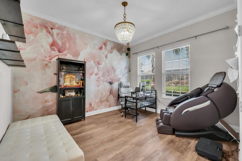 Listing photo id 15 for 6002 Watercolor Drive