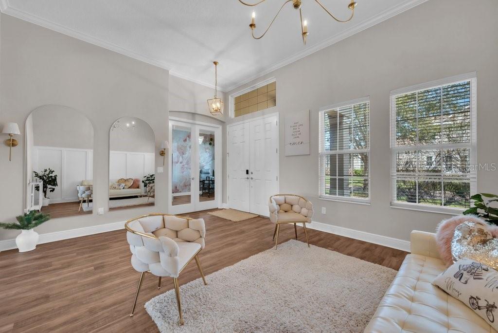 Listing photo id 16 for 6002 Watercolor Drive