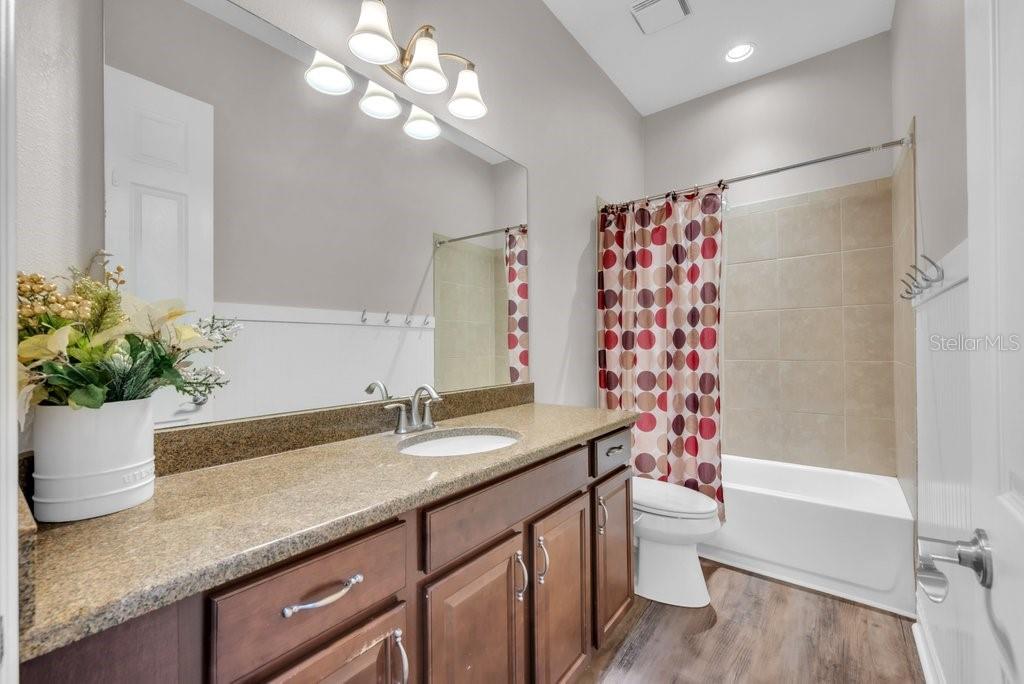 Listing photo id 26 for 6002 Watercolor Drive