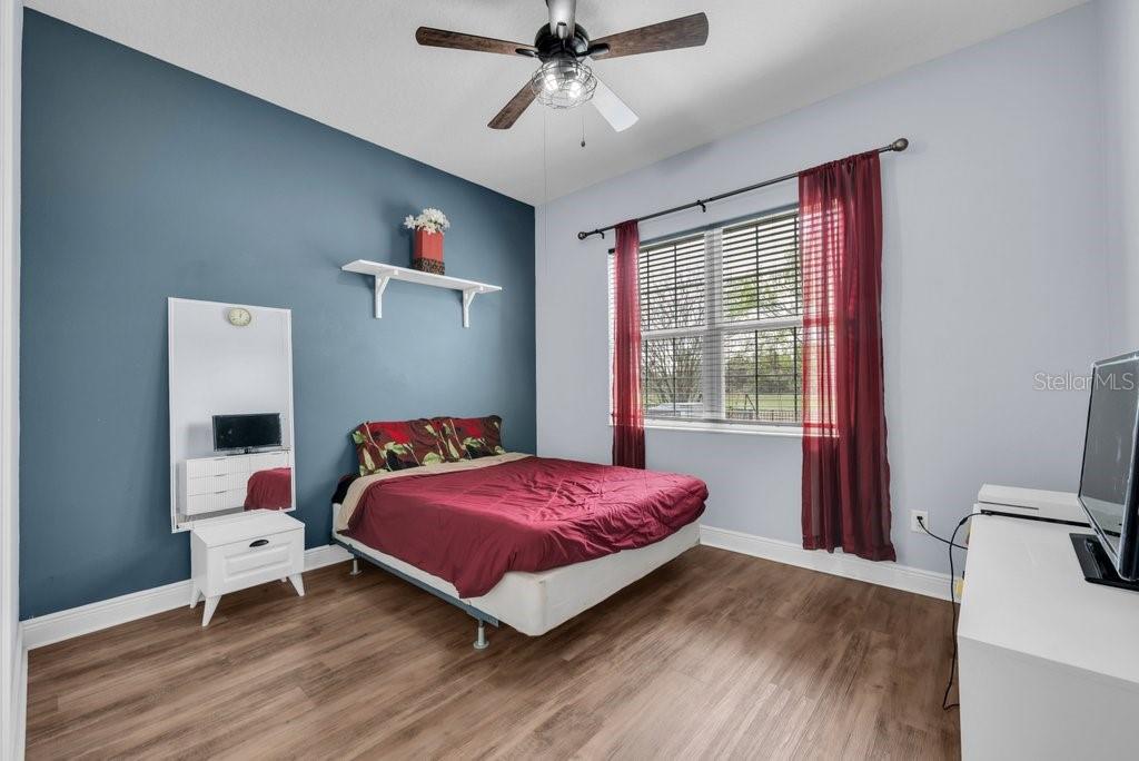 Listing photo id 27 for 6002 Watercolor Drive