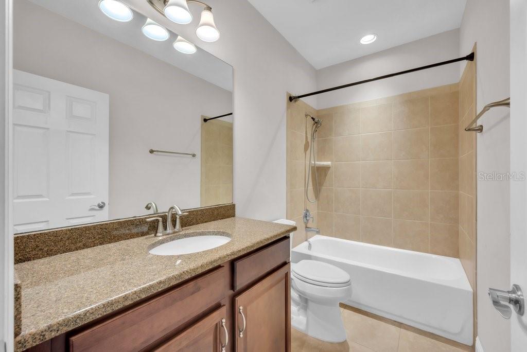 Listing photo id 31 for 6002 Watercolor Drive