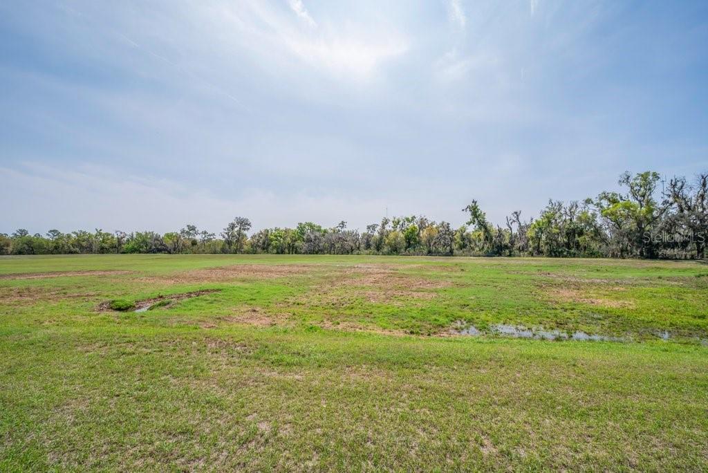 Listing photo id 41 for 6002 Watercolor Drive