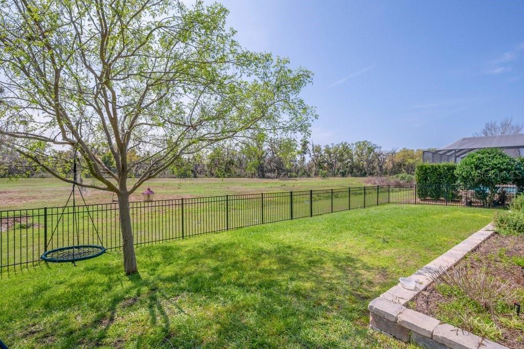 Listing photo id 42 for 6002 Watercolor Drive