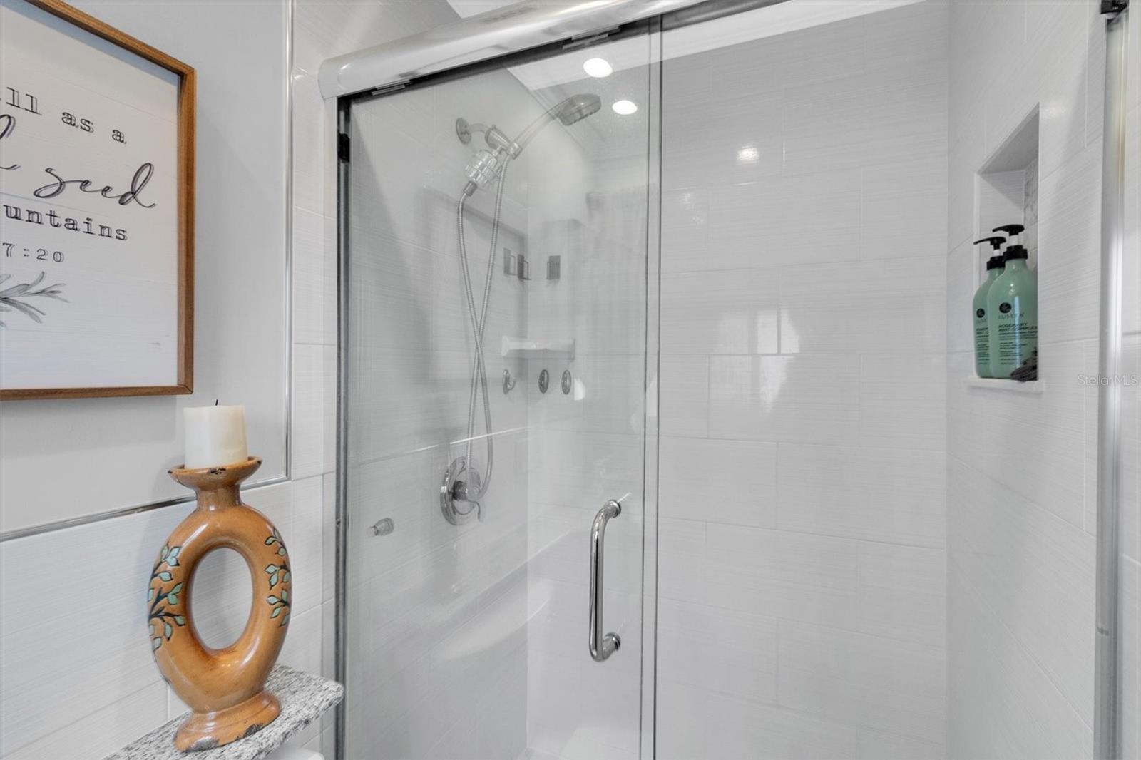 Image 16 of 31 For 13472 Bellewood Avenue