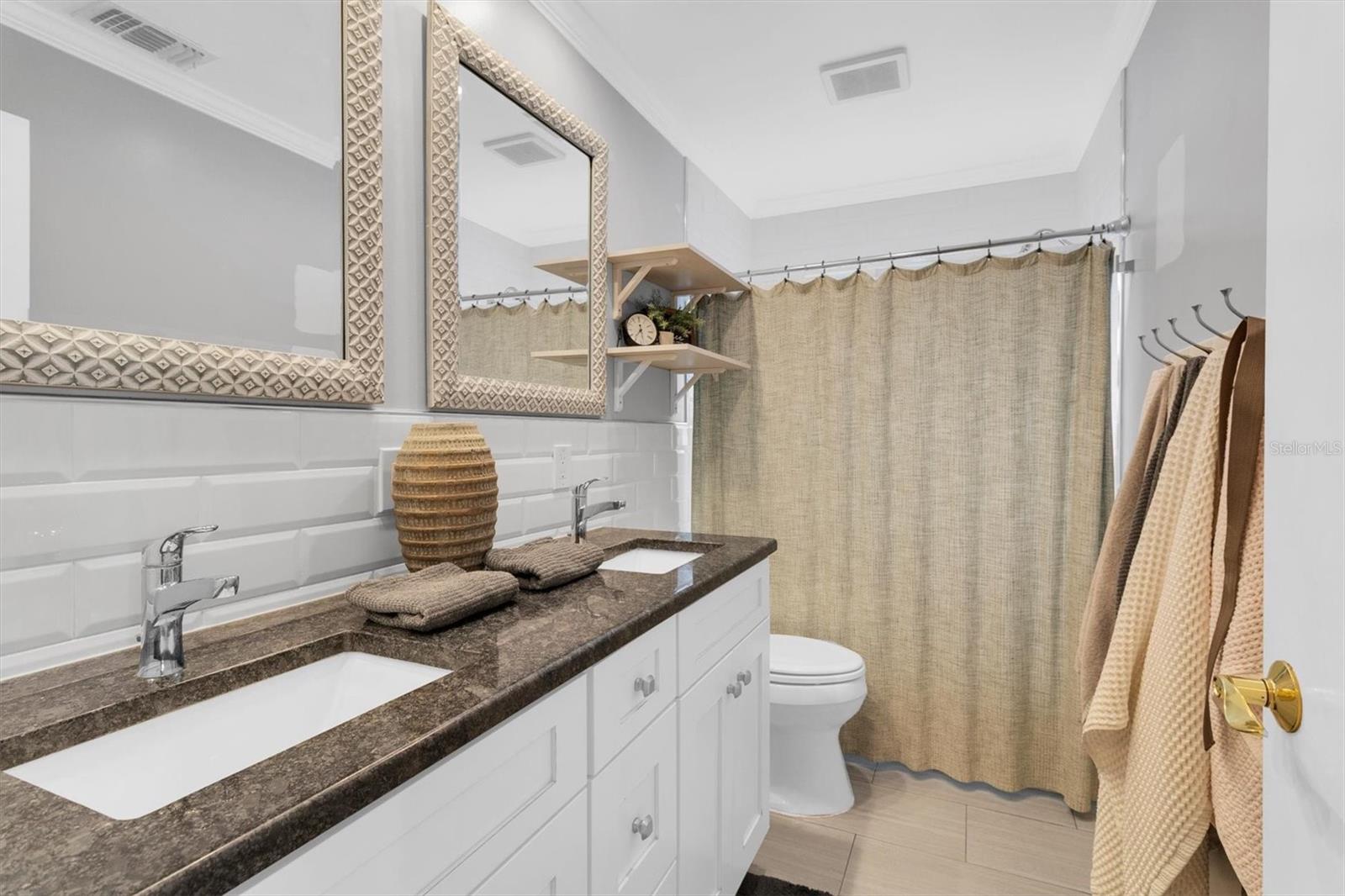 Image 21 of 31 For 13472 Bellewood Avenue