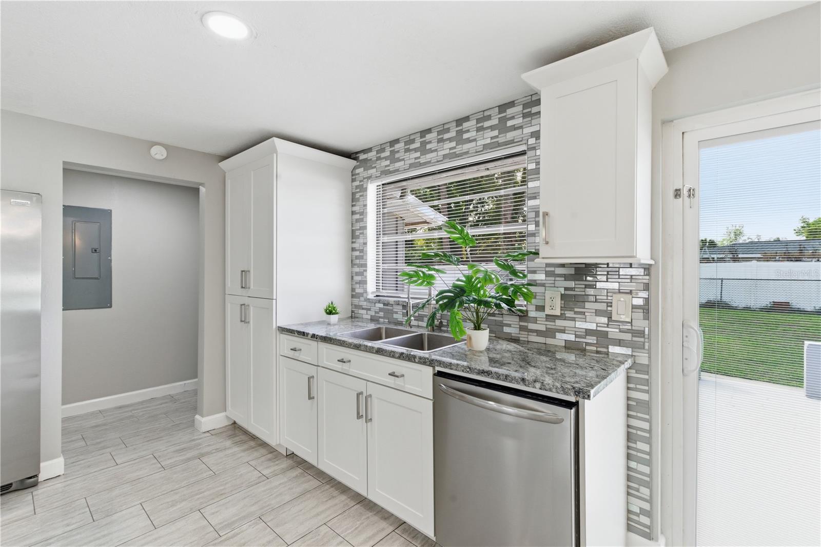 Image 17 of 37 For 8412 Westridge Drive