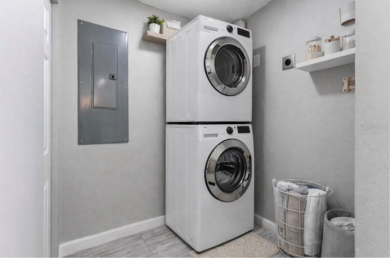 Image 19 of 37 For 8412 Westridge Drive