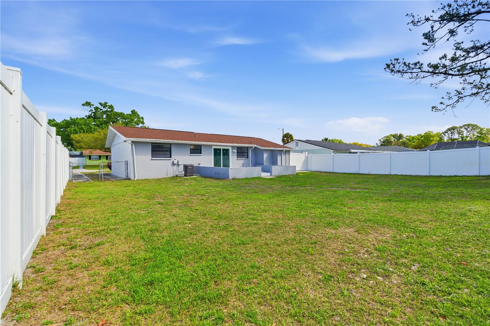 Image 22 of 37 For 8412 Westridge Drive