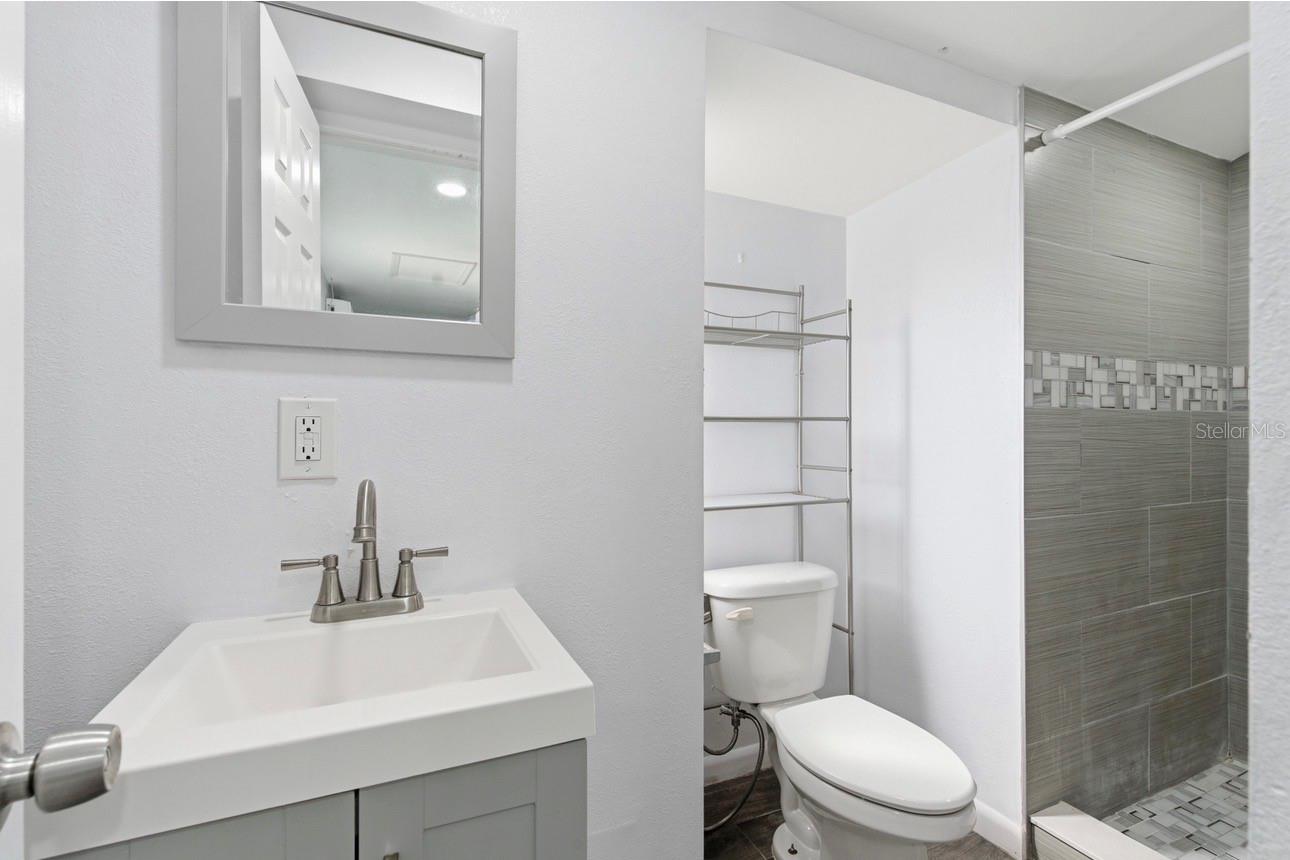 Image 32 of 37 For 8412 Westridge Drive