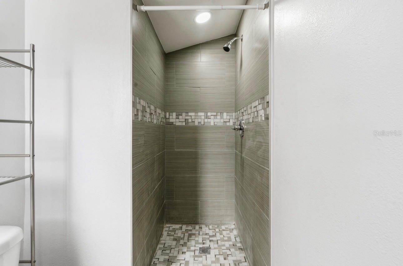 Image 33 of 37 For 8412 Westridge Drive