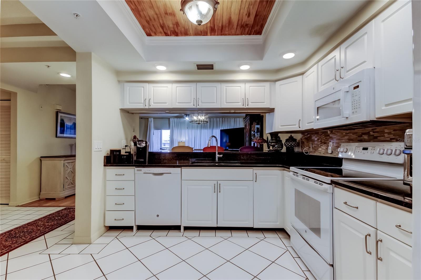 Image 4 of 57 For 6205 Shoreline Drive 1304