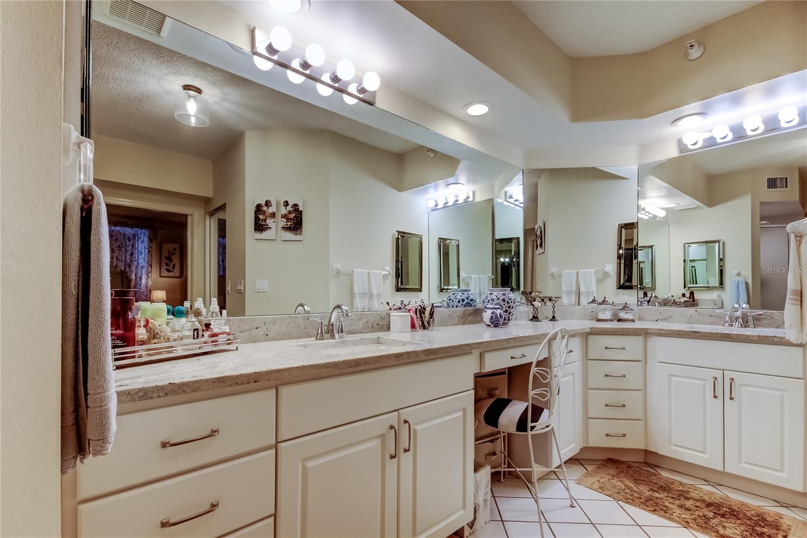 Image 43 of 57 For 6205 Shoreline Drive 1304