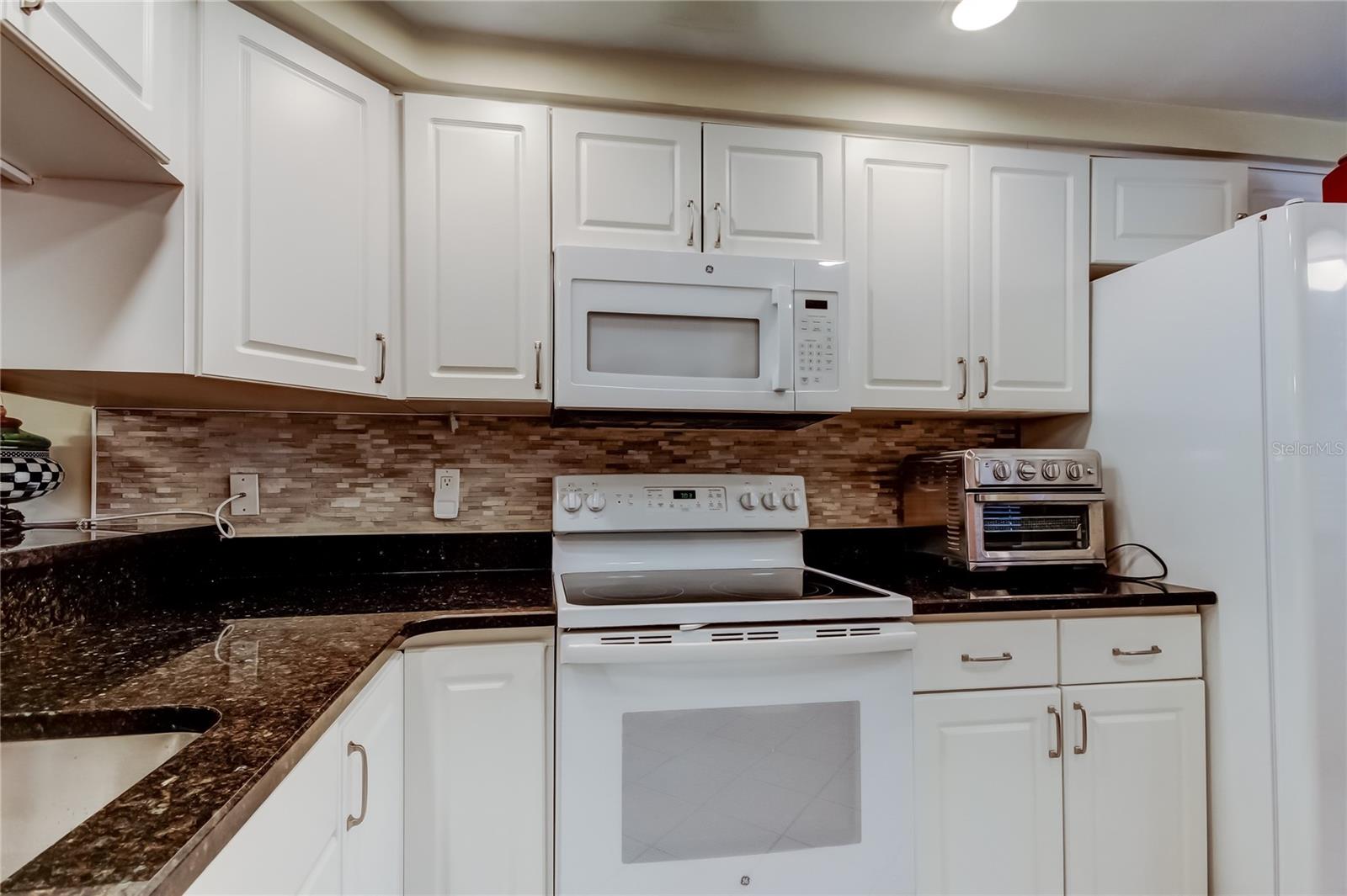 Image 6 of 57 For 6205 Shoreline Drive 1304