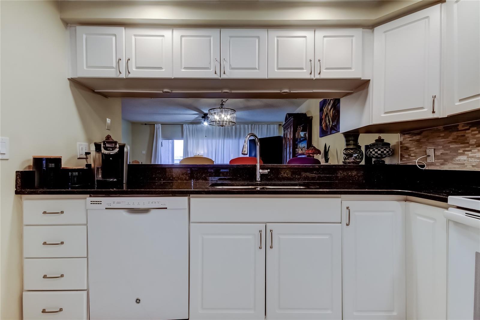 Image 7 of 57 For 6205 Shoreline Drive 1304