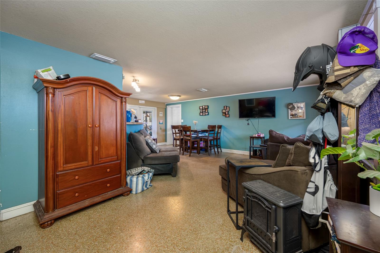 Listing photo id 14 for 19202 Rogers Road