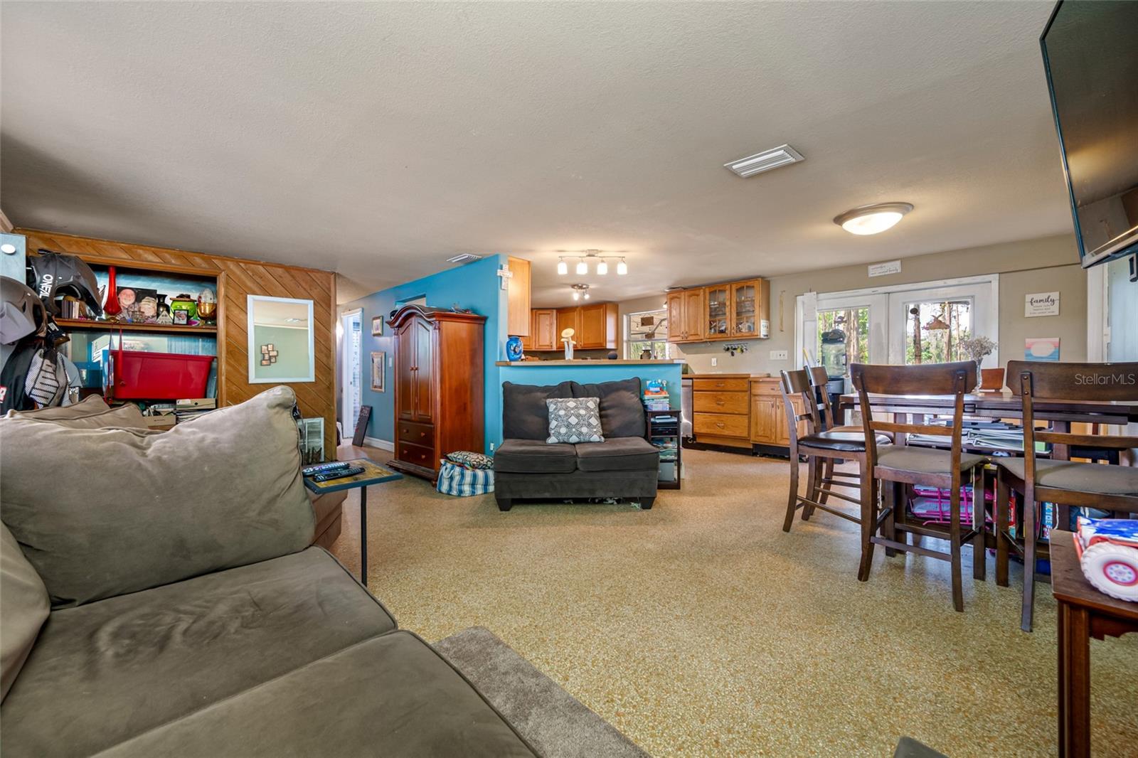 Listing photo id 16 for 19202 Rogers Road