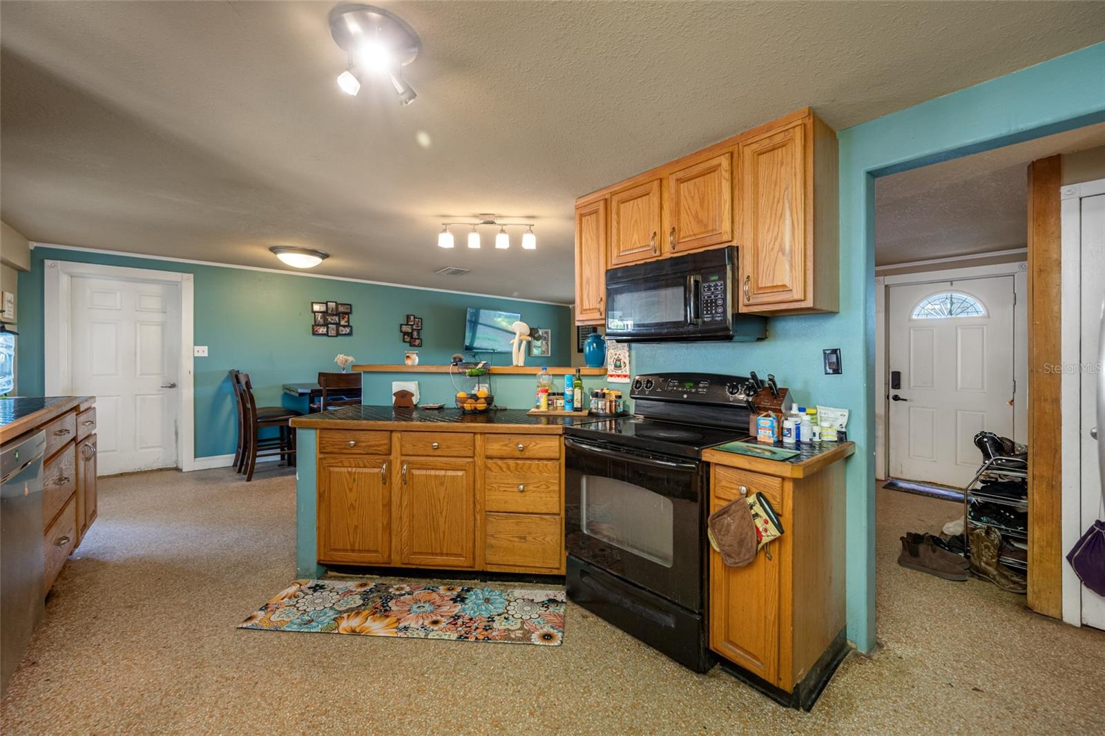 Listing photo id 21 for 19202 Rogers Road