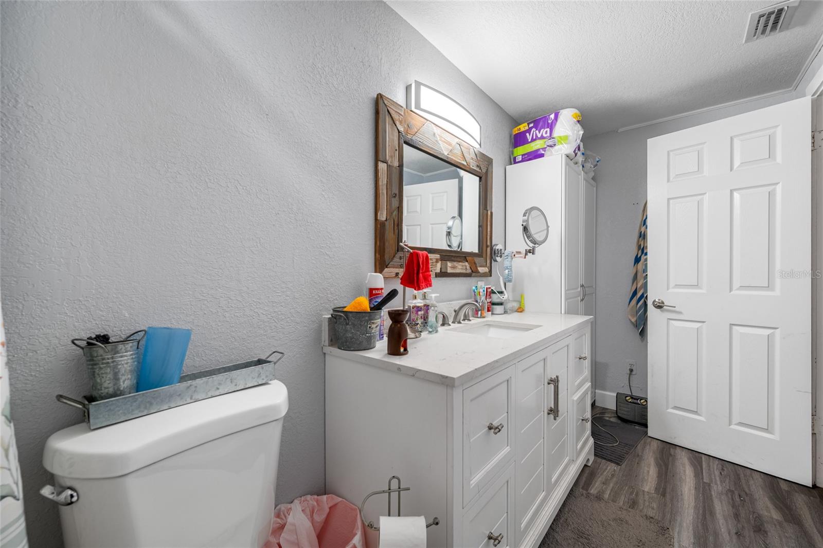 Listing photo id 27 for 19202 Rogers Road