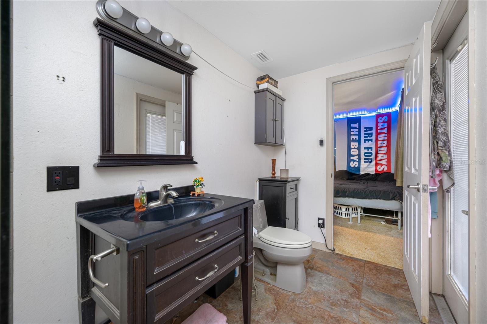 Listing photo id 31 for 19202 Rogers Road