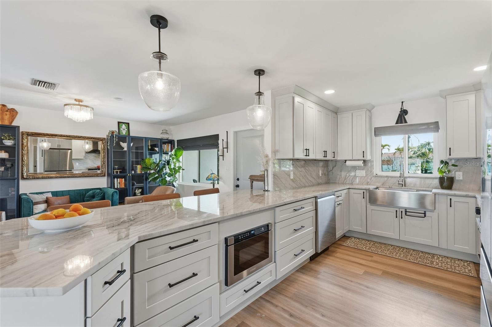 Image 11 of 45 For 9571 Sun Isle Drive Ne