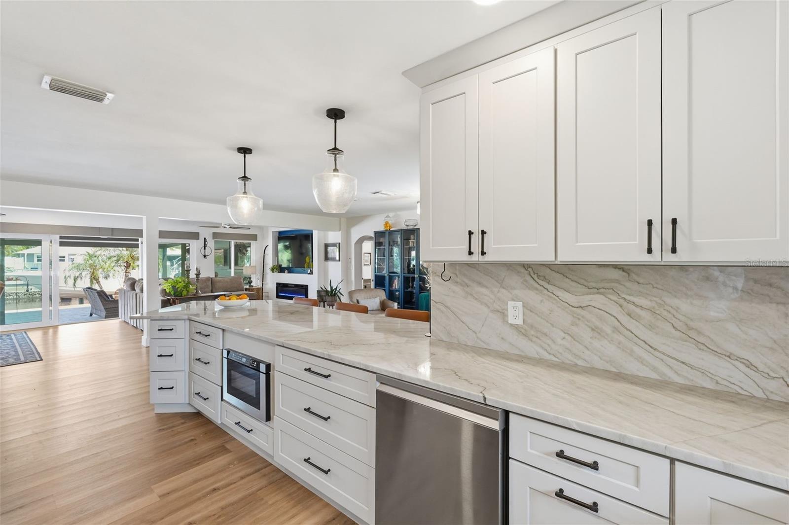 Image 14 of 45 For 9571 Sun Isle Drive Ne