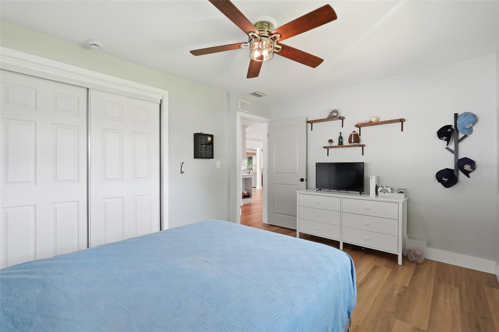 Image 26 of 45 For 9571 Sun Isle Drive Ne