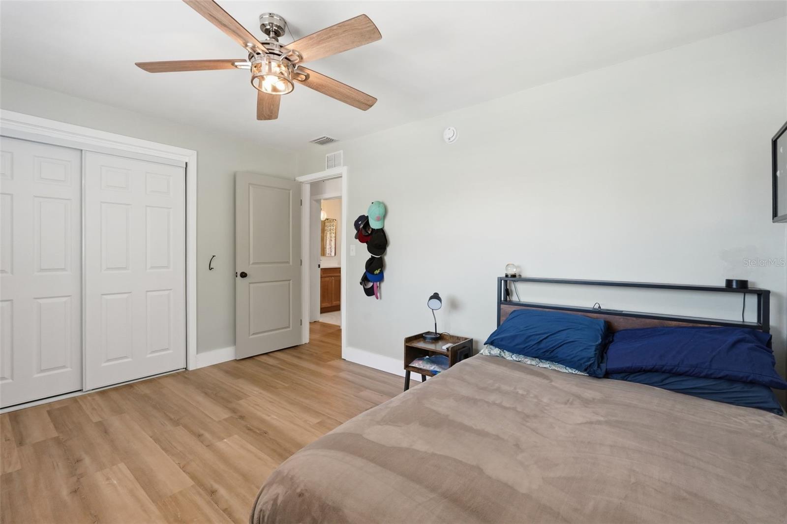 Image 28 of 45 For 9571 Sun Isle Drive Ne