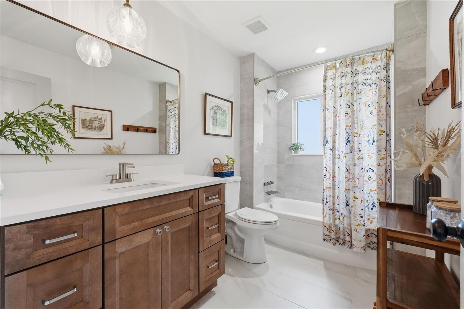 Image 29 of 45 For 9571 Sun Isle Drive Ne