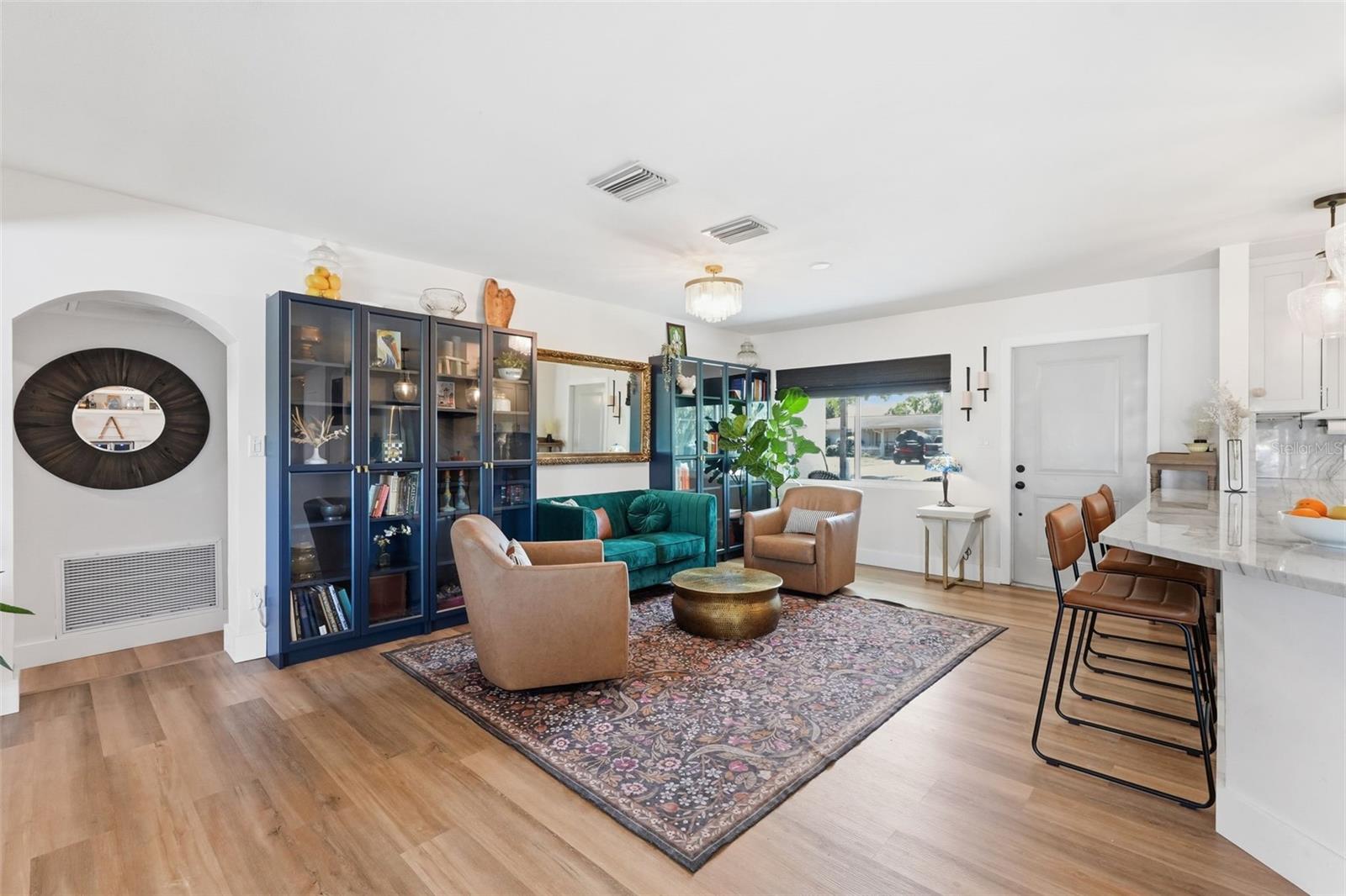 Image 6 of 45 For 9571 Sun Isle Drive Ne