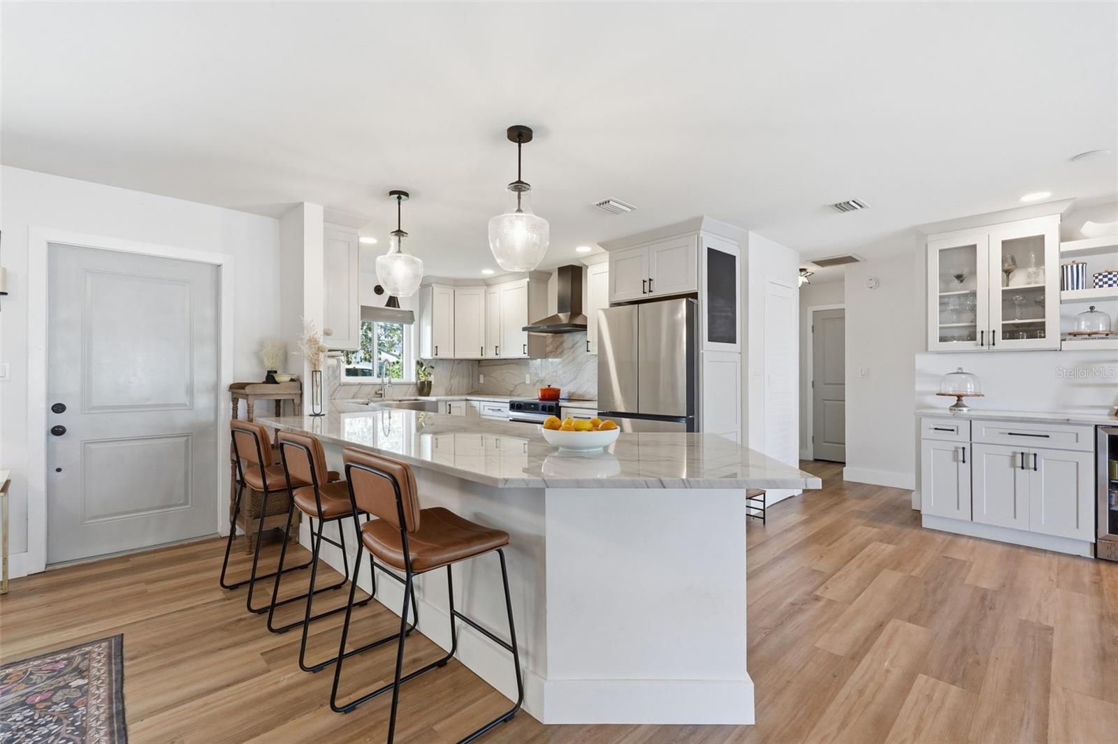 Image 8 of 45 For 9571 Sun Isle Drive Ne