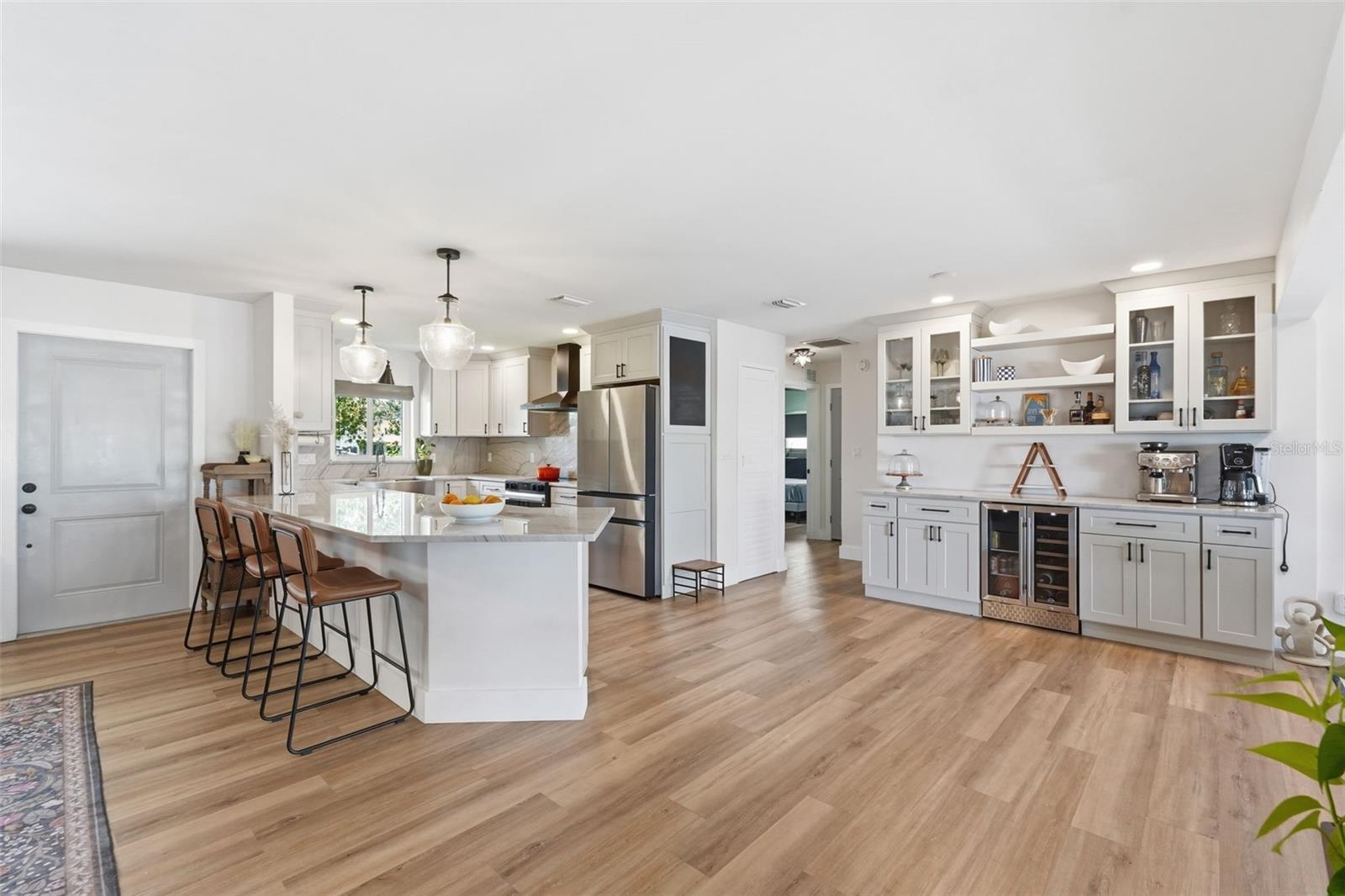 Image 9 of 45 For 9571 Sun Isle Drive Ne